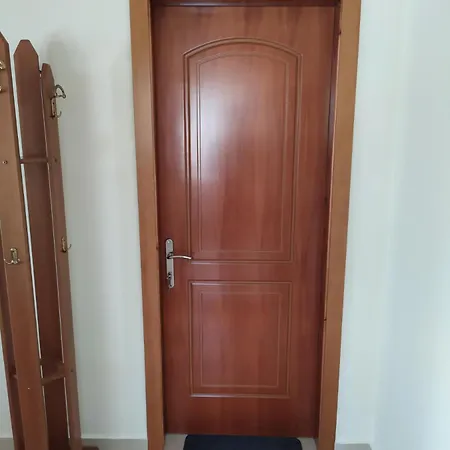Toma's Sarandë